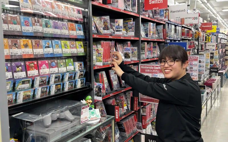 エコプリンス、ブックオフスタッフ